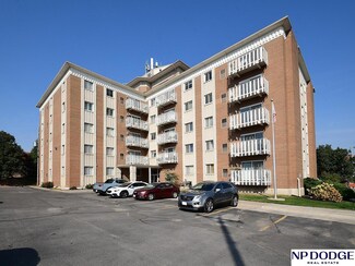 500 S 37th St Unit 202, Omaha, NE 68105