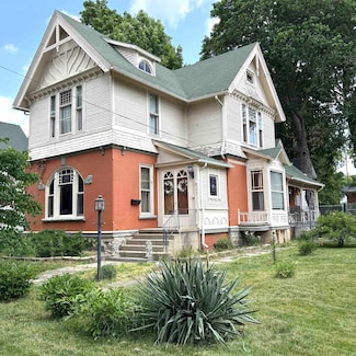 520 Adams St, Owosso, MI 48867