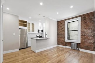 21-48 35th St Unit 4H, Astoria, NY 11105