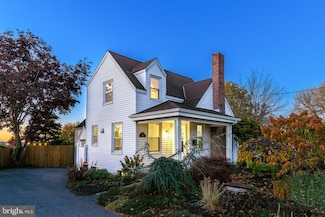114 N 11th St, Akron, PA 17501