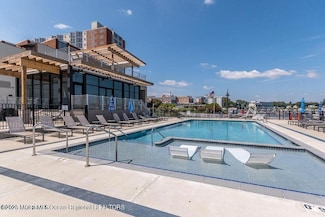 28 Riverside Ave Unit 2G, Red Bank, NJ 07701