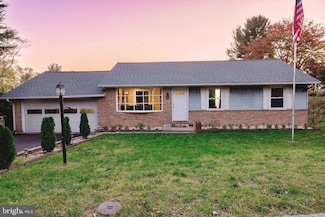 1159 Loop Dr, Harrisburg, PA 17112