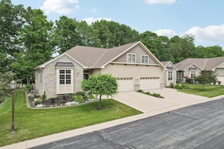 822 Lorrin Place Unit 5, West Bend, WI 53095