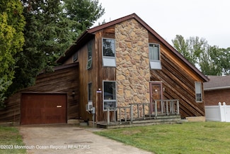 61 1/2 Rubin St, South River, NJ 08882