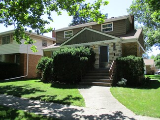 2300 S 3rd Ave, Riverside, IL 60546