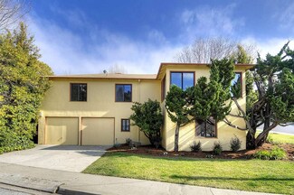 1440 Hull Dr, San Carlos, CA 94070