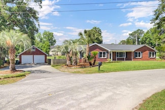 1027 E Recess Rd, Hanahan, SC 29410