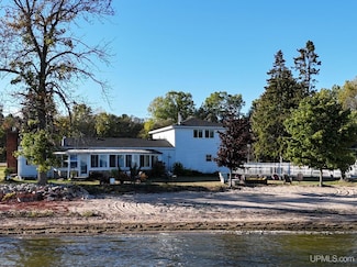 N7120 Michigan 35, Cedar River, MI 49887