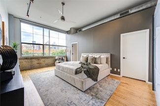 1312 Live Oak St Unit 218, Houston, TX 77003