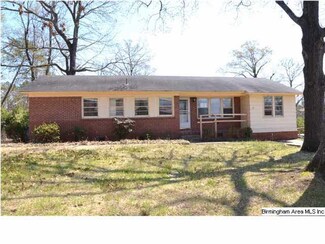 831 Glen Ridge Dr, Fairfield, AL 35064