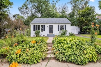1014 10th St, Hudson, WI 54016