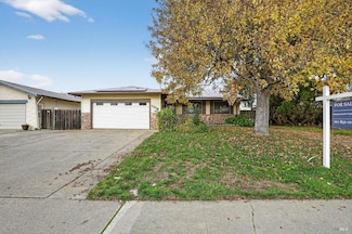 1018 E Tabor Ave, Fairfield, CA 94533