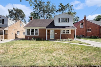1014 Key Dr W, Clawson, MI 48017