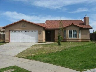 1847 Hoover Ave, Madera, CA 93638