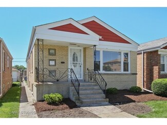 7920 S Whipple St, Chicago, IL 60652