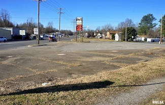 1021 W 10th St, Metropolis, IL 62960