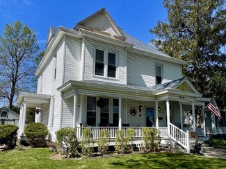 318 E 7th St, Mount Carmel, IL 62863