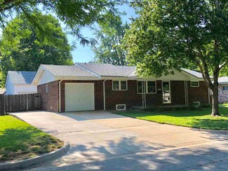 3132 S Chase Ave, Wichita, KS 67217