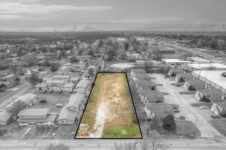 3228 Connecticut Ave, Loma Linda, MO 64804