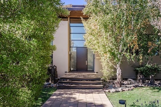 2510 Skyfarm Dr, Hillsborough, CA 94010