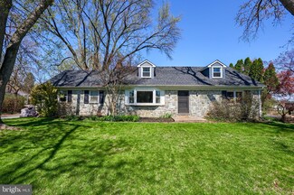 2033 Robindale Ave, Lancaster, PA 17601