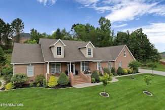 48 Riverside Dr, Oak Ridge, TN 37830
