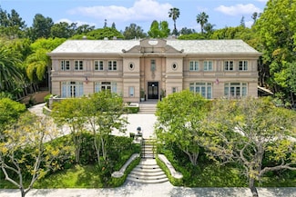 817 N Whittier Dr, Beverly Hills, CA 90210