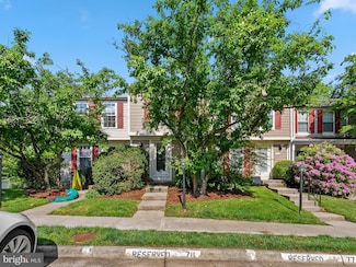 1636 Fieldthorn Dr, Reston, VA 20194