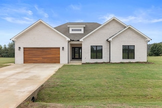 260 Spry Way, Killen, AL 35645