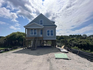 8214 S Old Oregon Inlet Rd, Nags Head, NC 27959