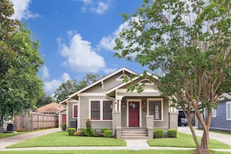 1124 W Temple St, Houston, TX 77009