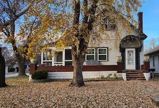 712 W Main St, Chanute, KS 66720