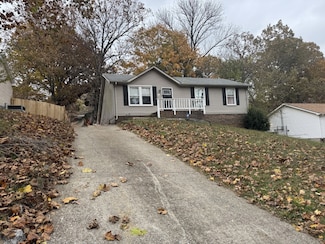 527 Aspen Dr, Clarksville, TN 37042