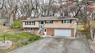 2020 N Benton Dr, Sauk Rapids, MN 56379