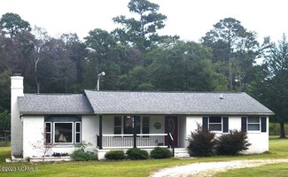 675 Highway 172, Hubert, NC 28539