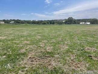 327 Salt Grass, Bandera, TX 78003