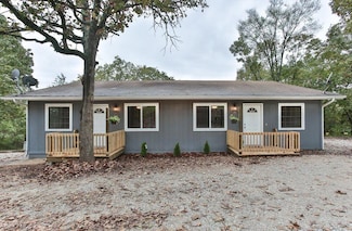 1363 Welch Rd, Reeds Spring, MO 65737