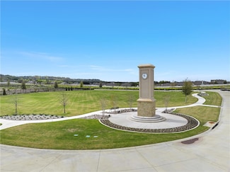65 Pinehurst Dr, Woodway, TX 76712