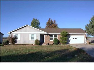 717 Riverview St, Douglass, KS 67039