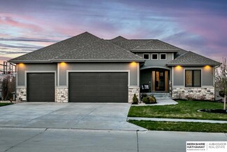 2111 N 188th Terrace, Elkhorn, NE 68022