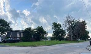 513 W Genie St, Chalmette, LA 70043