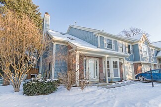 1061 Quaker Hill Ct Unit 1, Elgin, IL 60120
