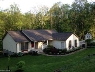 47625 Cherry Tree Dr, Saint Clairsville, OH 43950