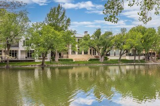 2 Edgewater Dr, Amarillo, TX 79106