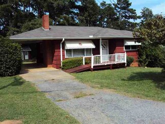 679 Magness Dr, Spartanburg, SC 29303