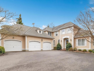 500 Cutspring Rd, Stratford, CT 06614