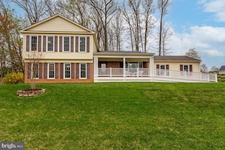 6141 Snowdens Run Rd, Sykesville, MD 21784