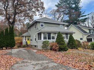 12 Romola Rd, Worcester, MA 01605