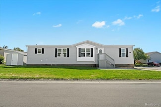 11045 Woodland Ridge Ct, South Lyon, MI 48178