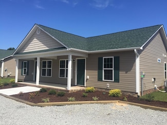 113 Oyster Ln, Hubert, NC 28539